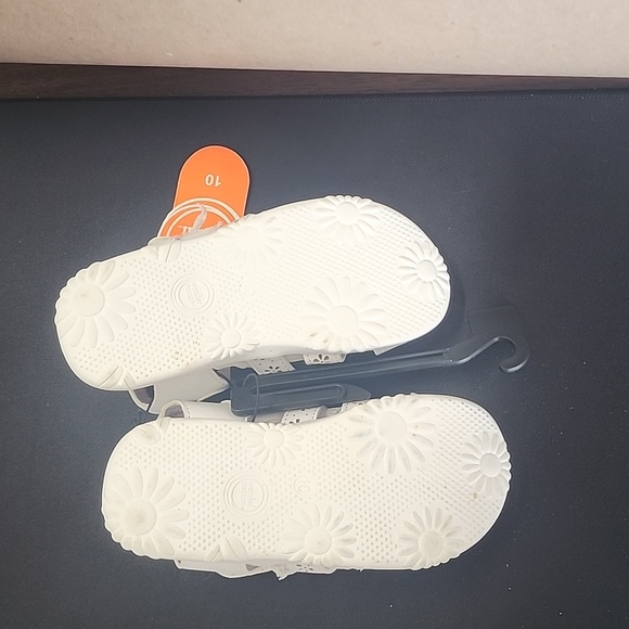 Wonder Nation little girl size 10 white sandals. Easter dress shoes - Picture 4 of 4